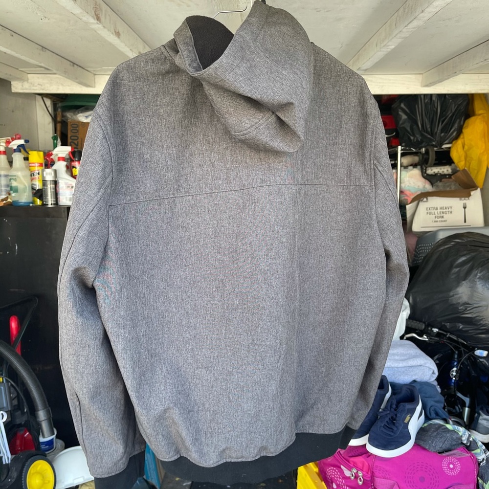 Levis jacket - Picture 3 of 3